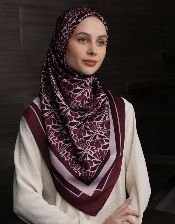 CARYS SQUARE SCARF (BURGUNDY)